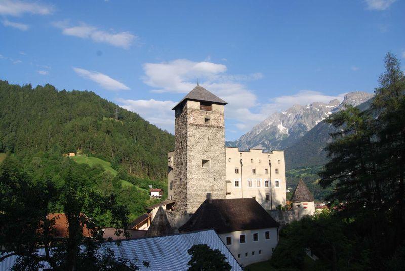Schwarzer Adler Hotel Landeck Exterior photo